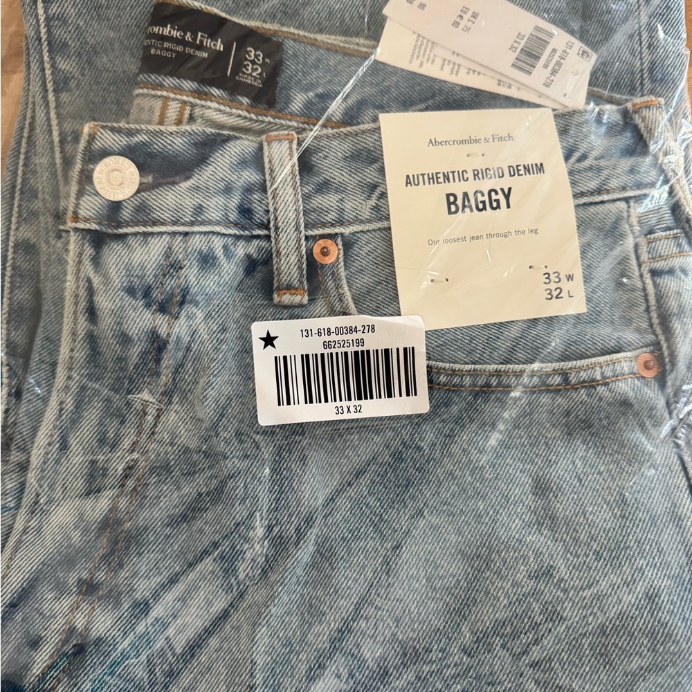 Abercrombie & Fitch Light Blue Denim Jeans 33x32 NWT